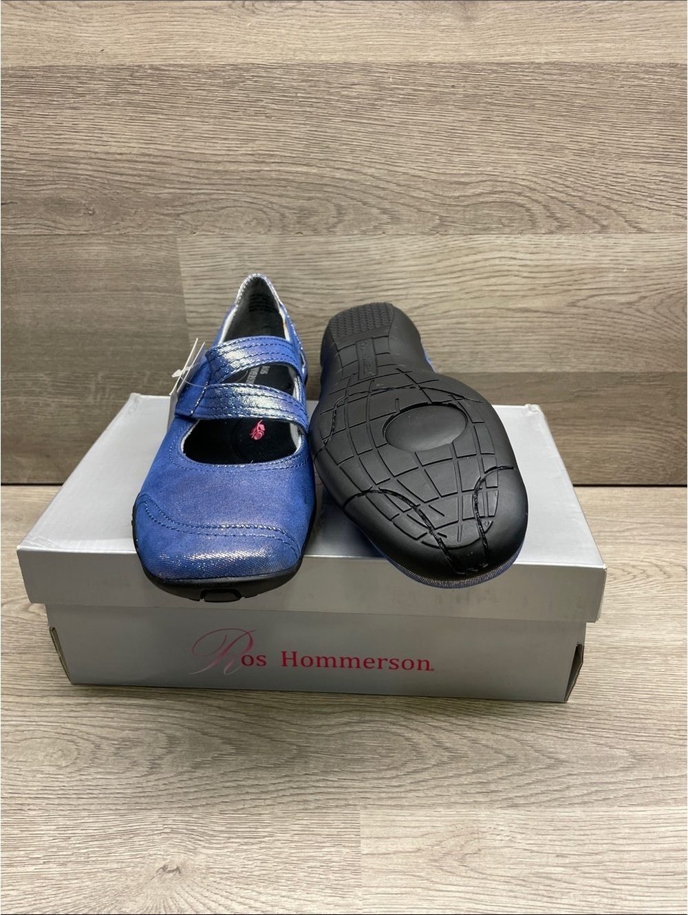 Ros Hommerson Blue Mary Jane Comfort Flats #176